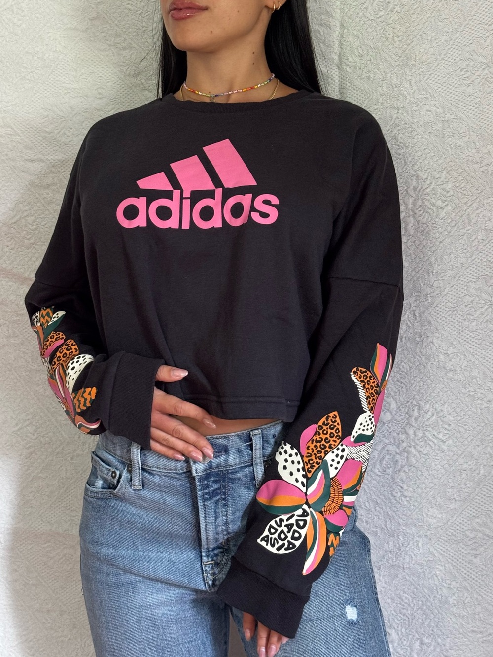 adidas x FARM Rio Cropped Sweatshirt Women’s M Black Pink Floral H45137 - Picture 3 of 9
